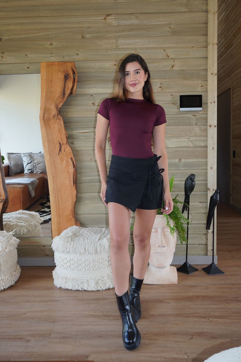 Falda short Iconic- Negro - Pauly